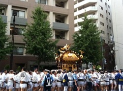 深川八幡祭り2015二の宮渡御中央区3.jpg