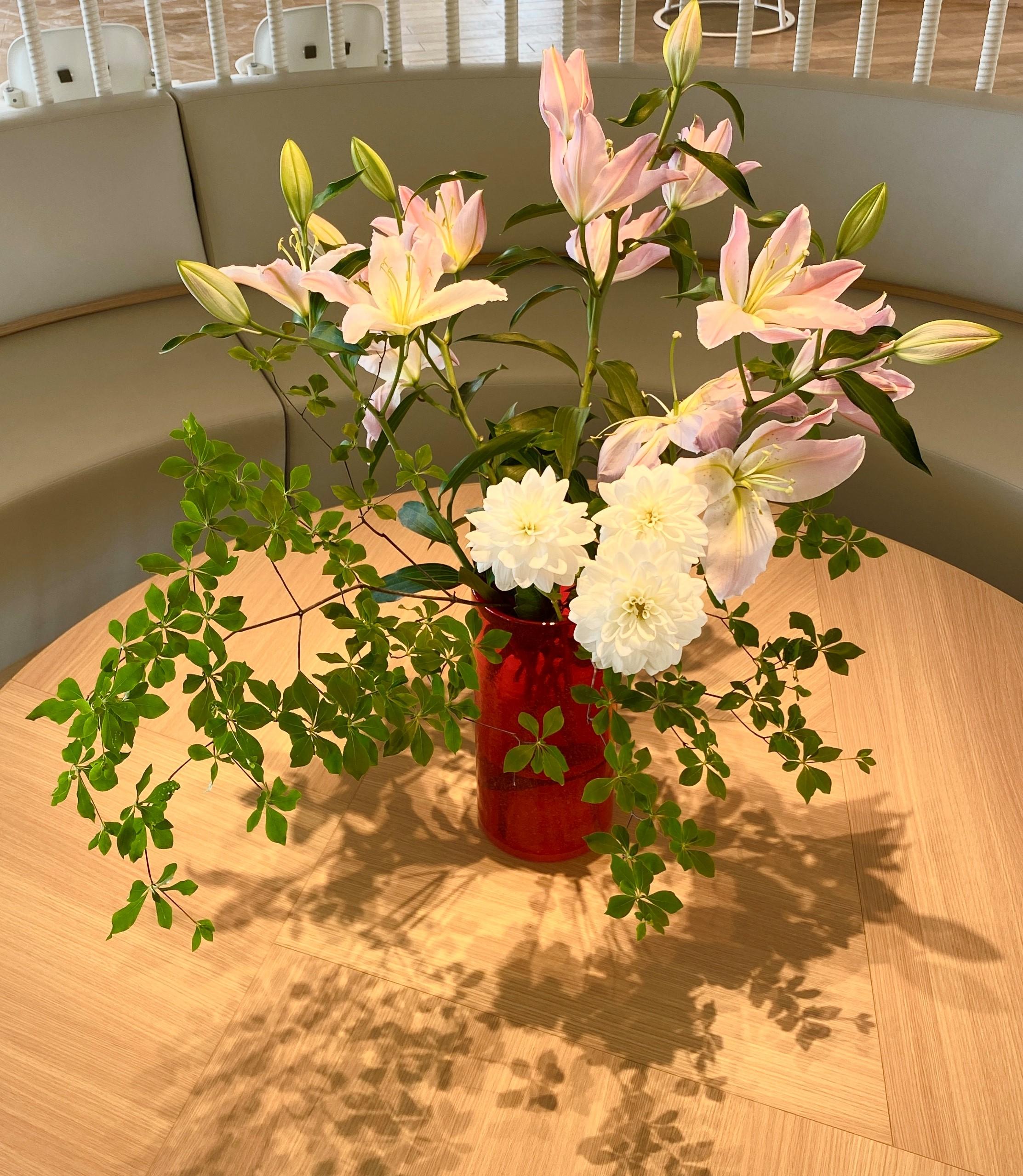 Flower Lobby0604.jpg