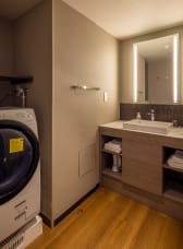 所有客房均配備有洗衣機、烘乾機、微波爐。連續住宿、中長期入住亦能度過舒適的時光。