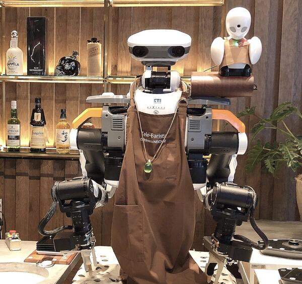 カフェ　ロボット写真.jpg