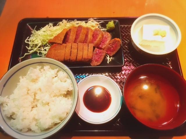 牛かつ　オンバ　料理.jpg