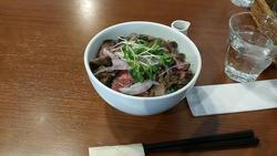 ビーフステーキ丼.jpg